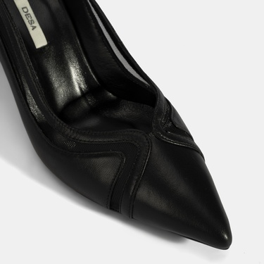  Kadın Siyah Deri Topuklu Ayakkabı