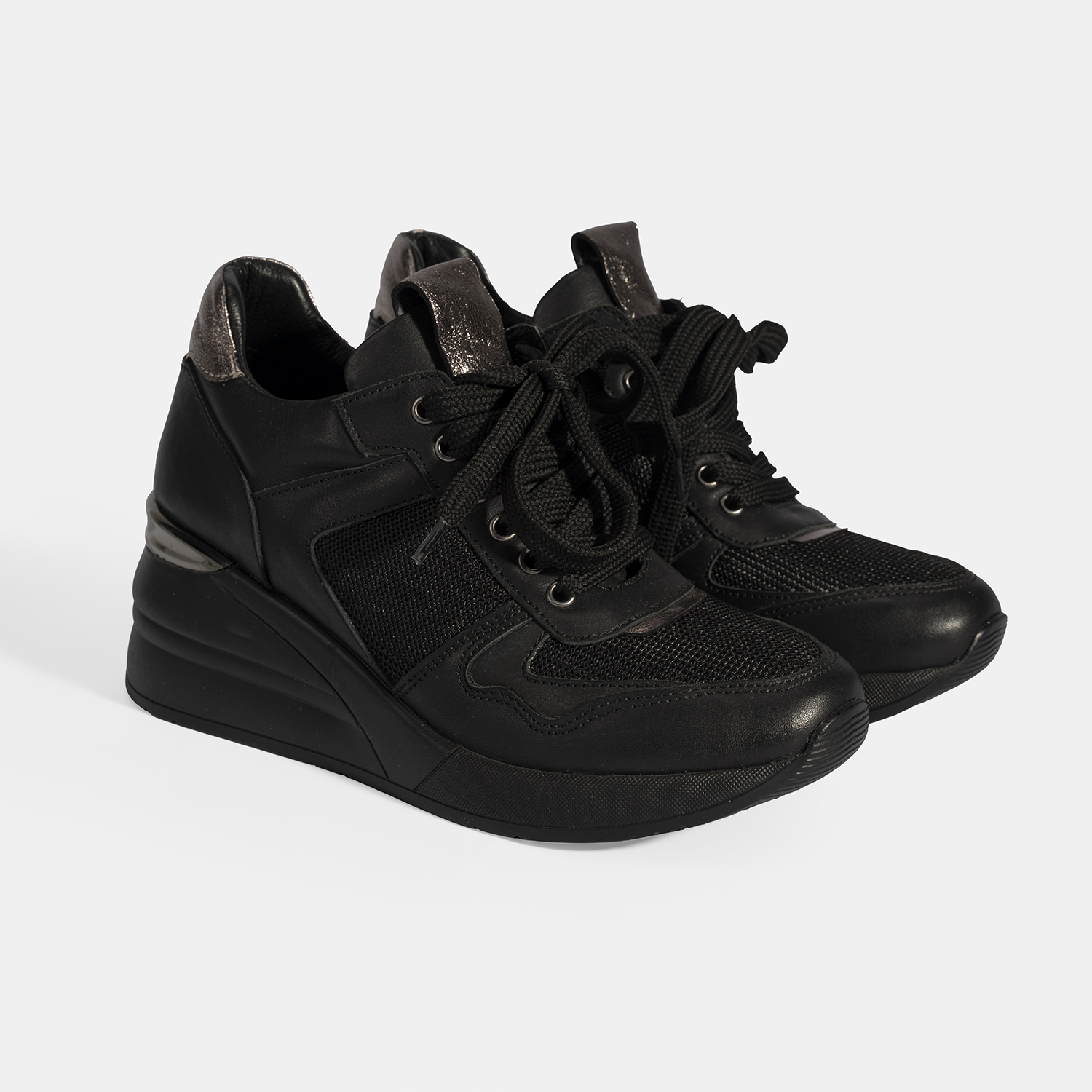  Kadın Siyah Bağcıklı Dolgu Topuklu Spor Ayakkabı