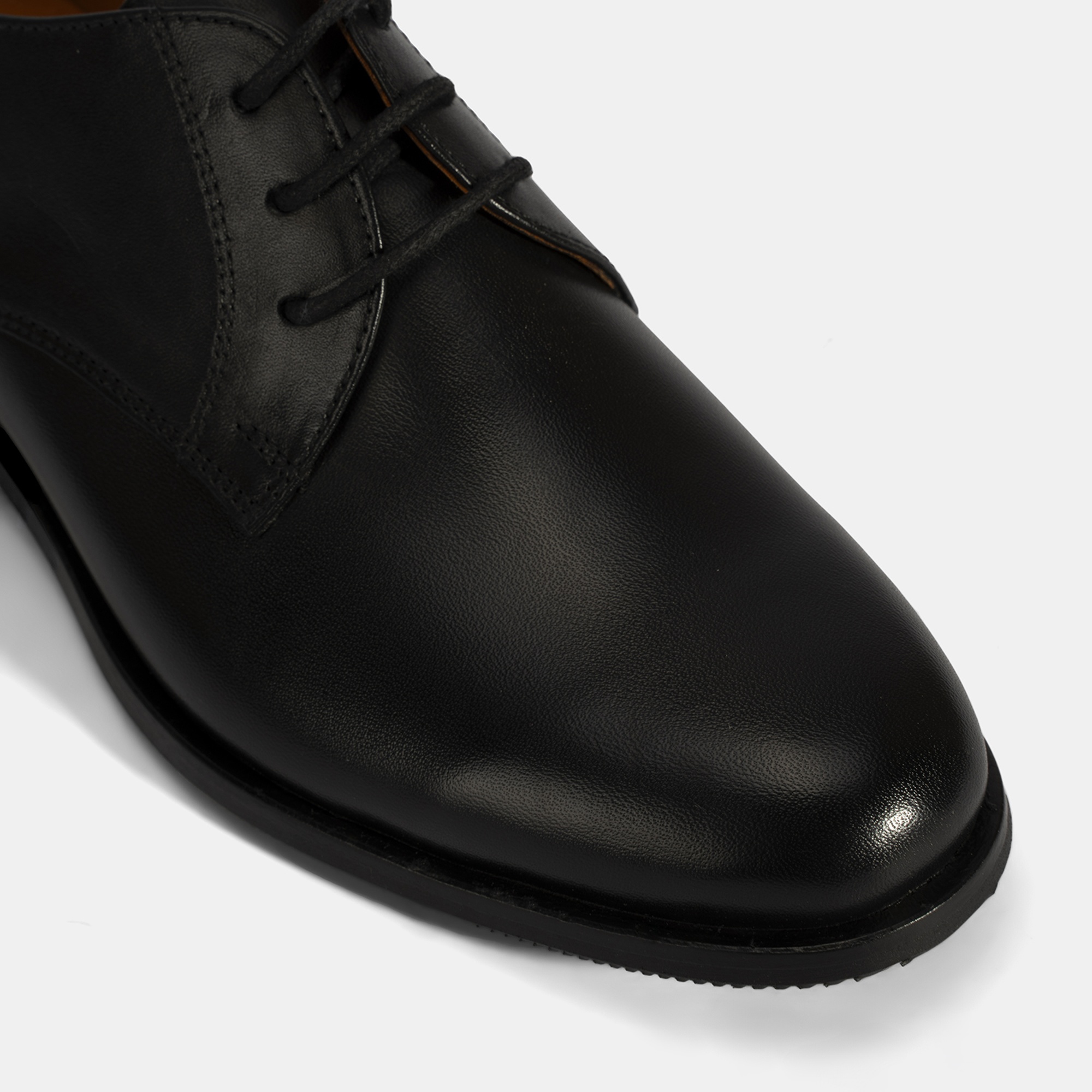 Kadın Siyah Bağcıklı Klasik Deri Ayakkabı