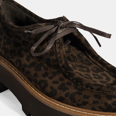 Kadın Leopar Desenli Bağcıklı Günlük Ayakkabı