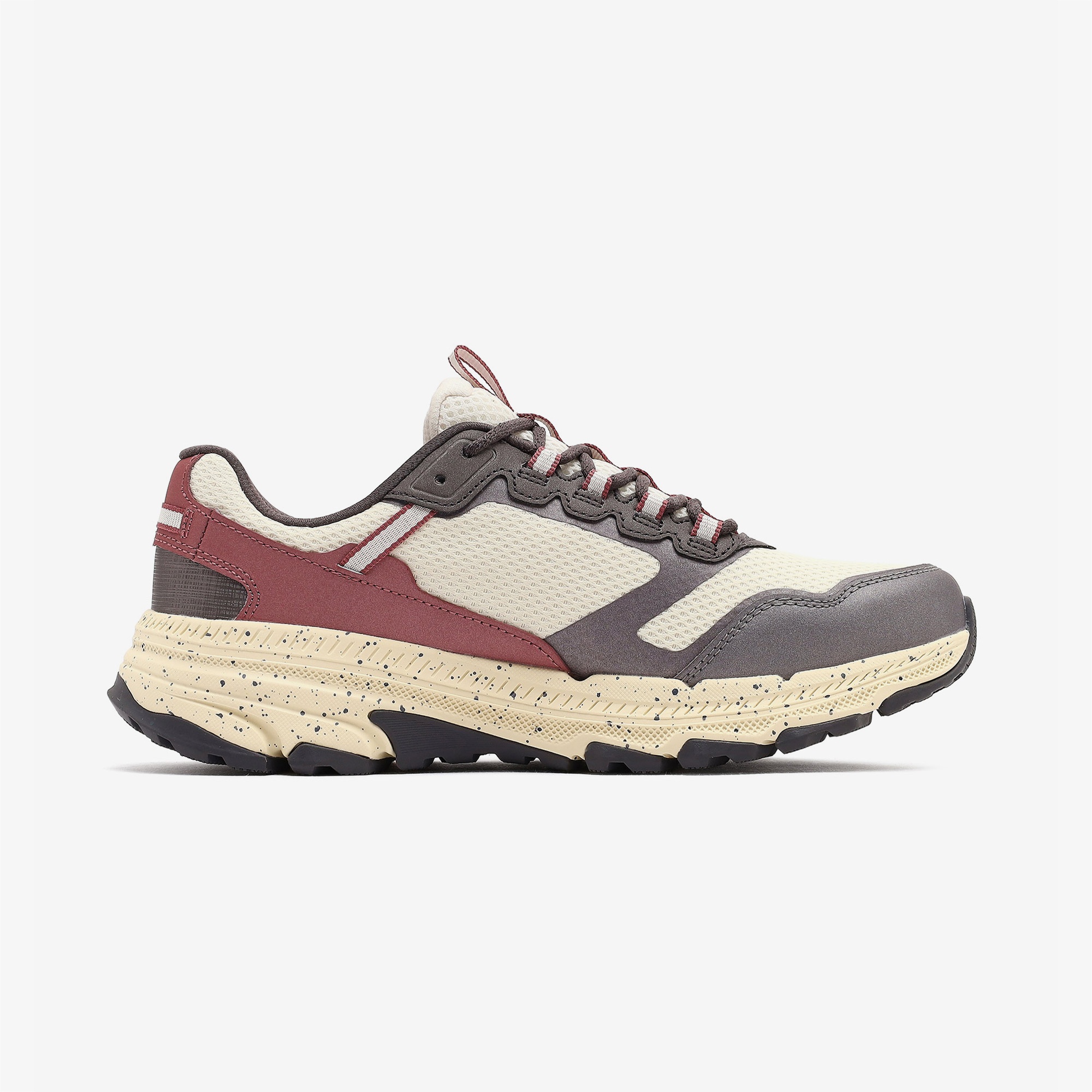 Skechers Go Run Altitude 2.0 Ravine Kadın Bej Outdoor Ayakkabı