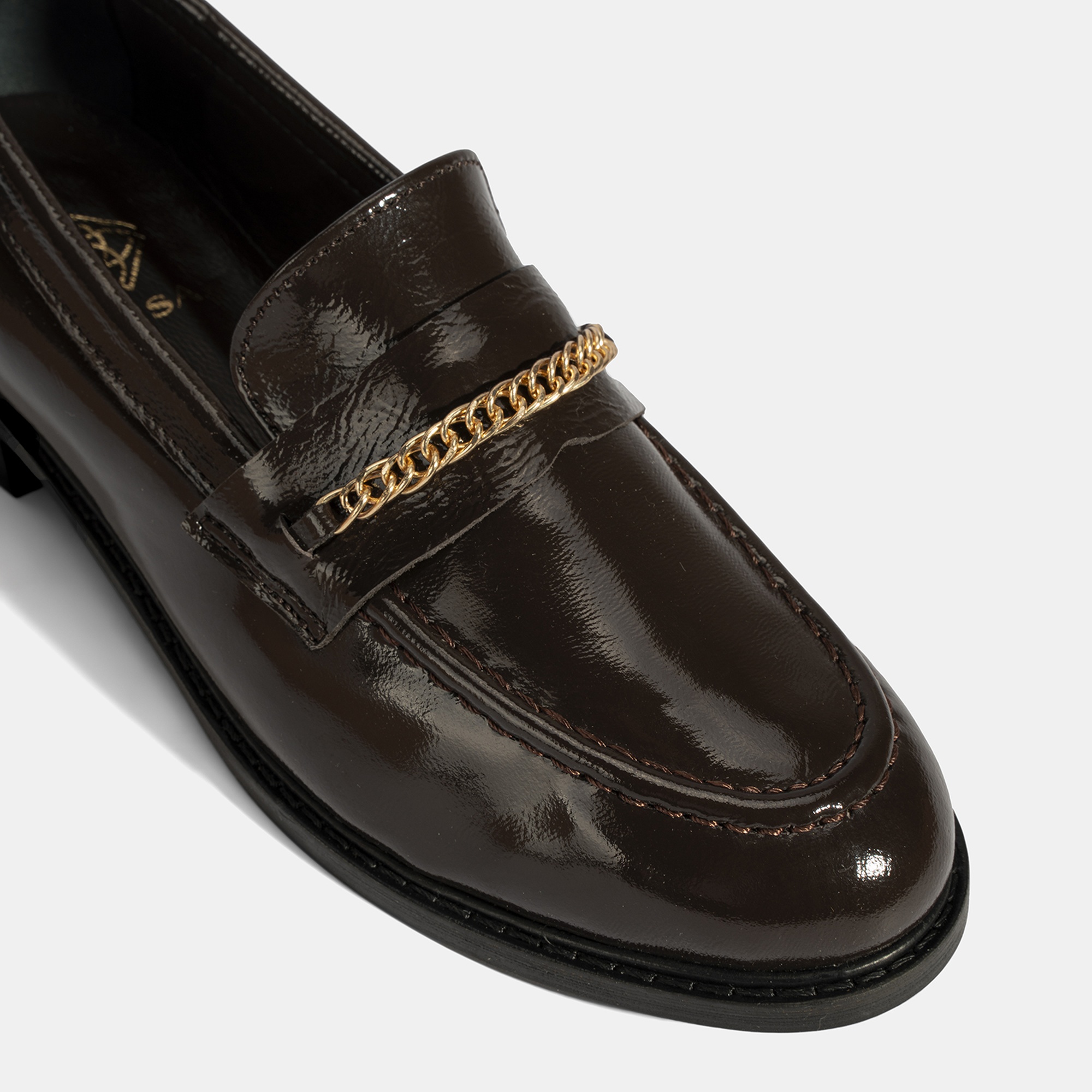 Kadın Kahve Zincir Aksesuarlı Deri Loafer