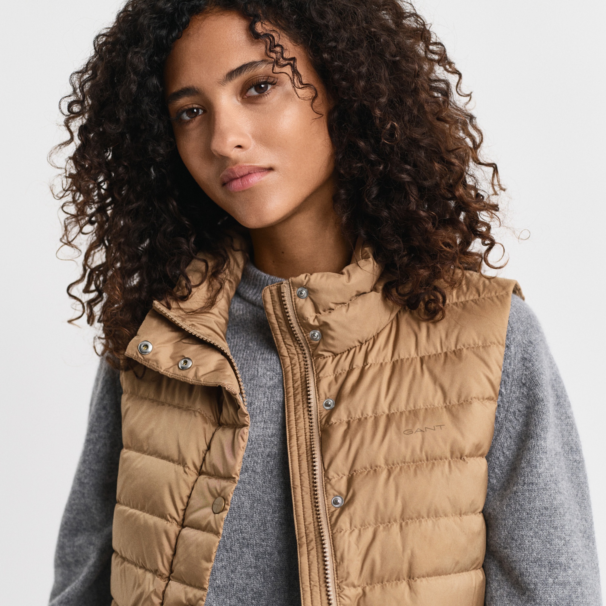 GANT Kadın Kaverengi Regular Fit Dik Yaka Kaz Tüyü Yelek