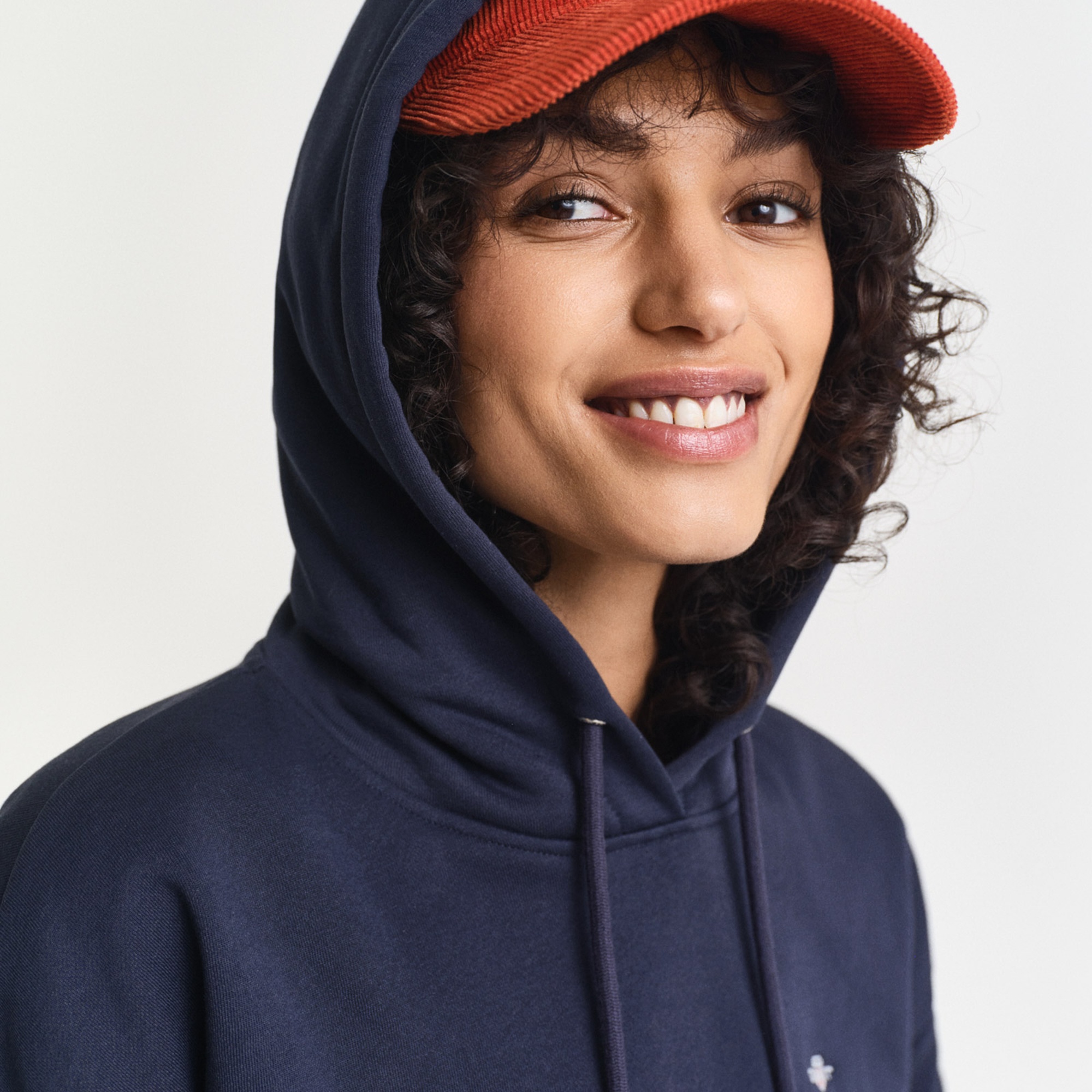 GANT Kadın Lacivert Relaxed Fit Kapüşonlu Sweatshirt