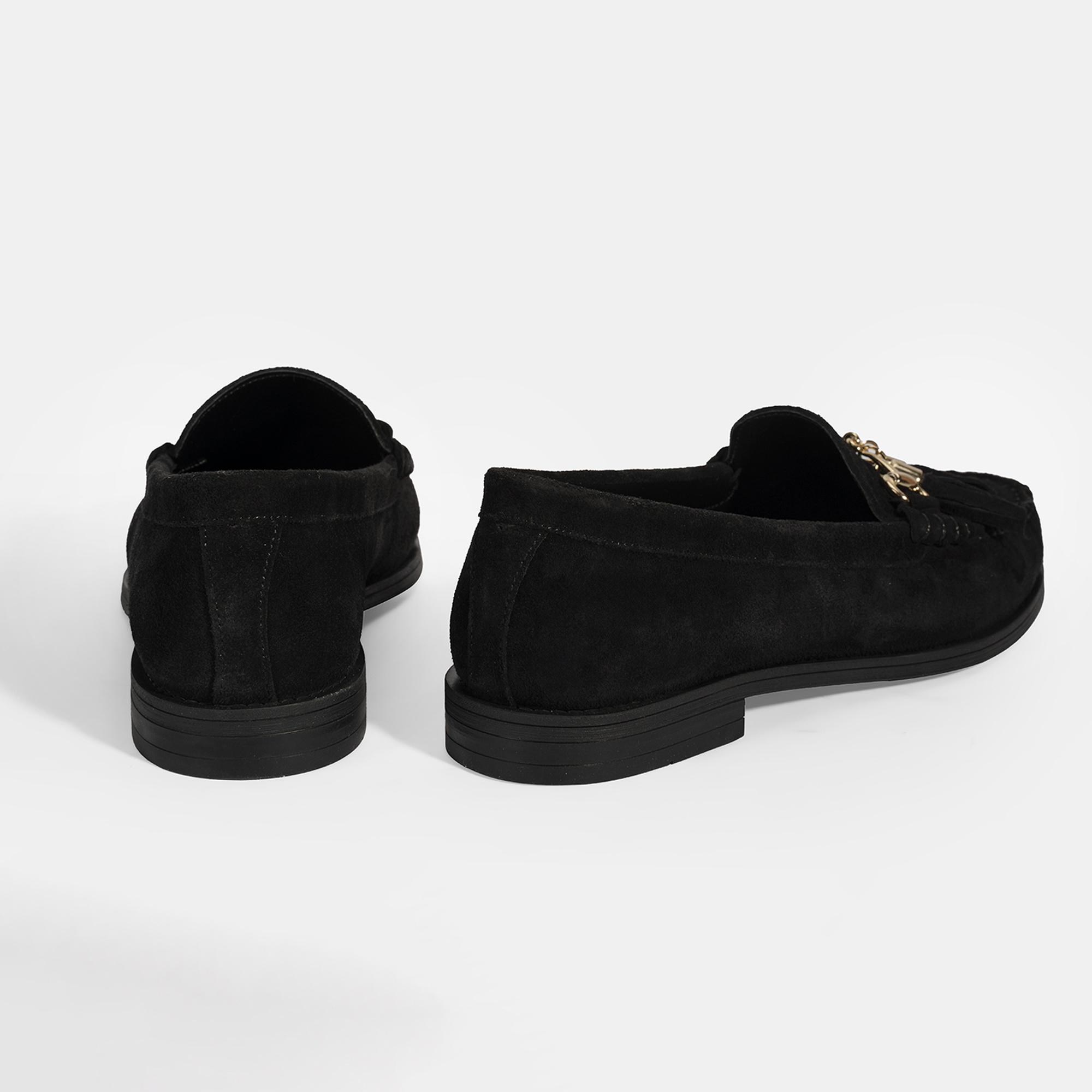 Kadın Siyah Püskül Aksesuarlı Süet Loafer