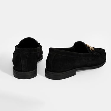  Kadın Siyah Püskül Aksesuarlı Süet Loafer