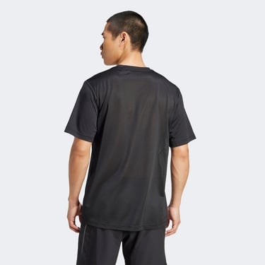  Adidas Tech Apparel Graphic Erkek Siyah T-Shirt