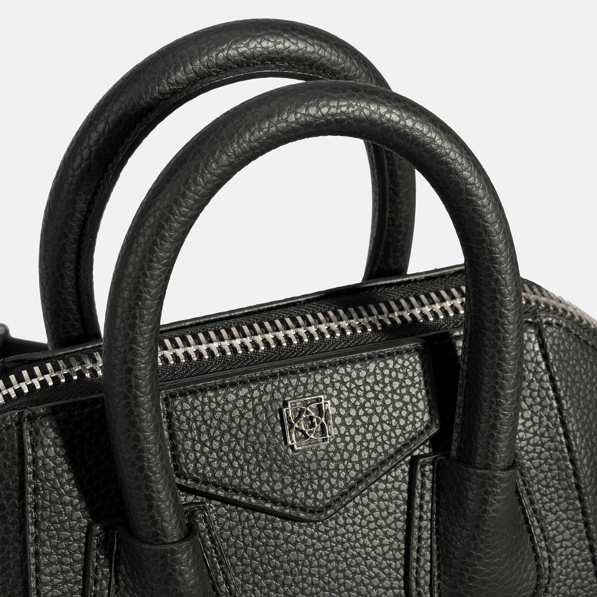 Kadın Siyah Omuz Askılı Mini El Çantası