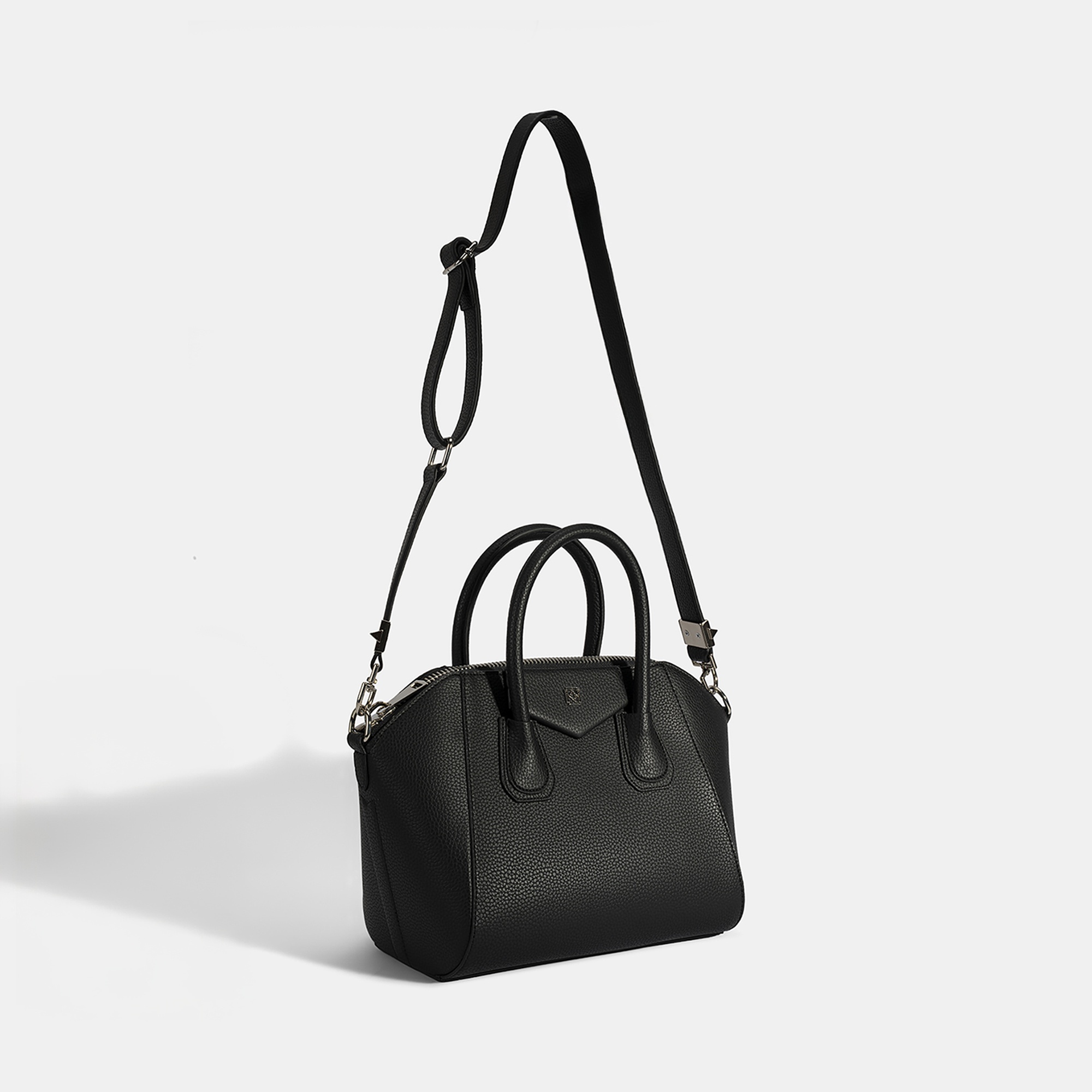 Kadın Siyah Omuz Askılı El Çantası