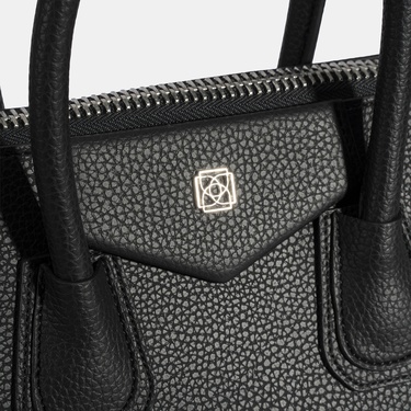  Kadın Siyah Omuz Askılı El Çantası