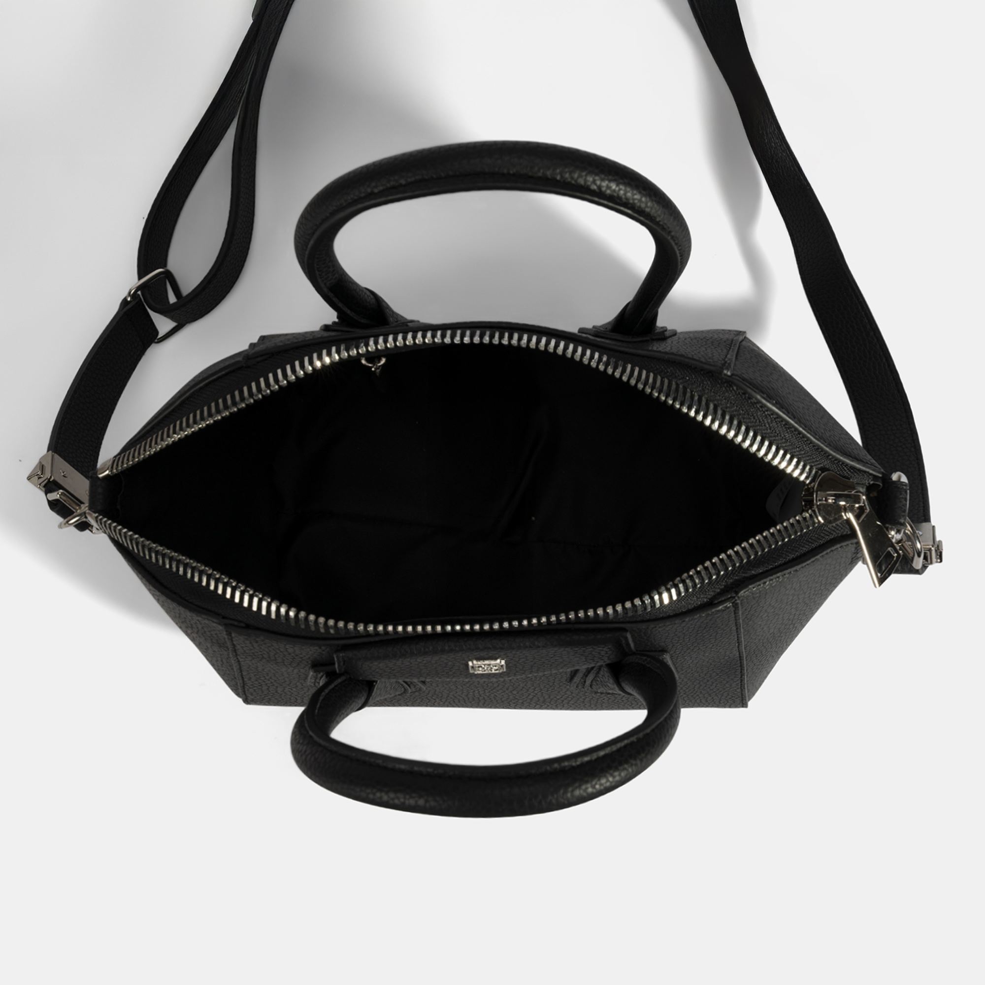 Kadın Siyah Omuz Askılı El Çantası