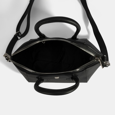  Kadın Siyah Omuz Askılı El Çantası