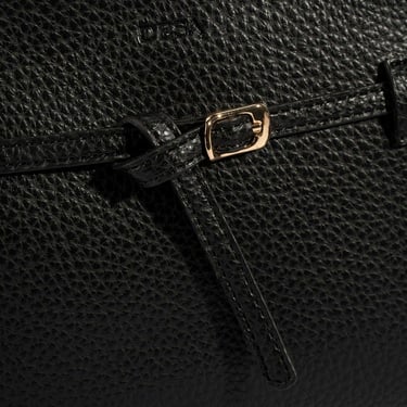  Kadın Siyah Omuz Askılı El Çantası