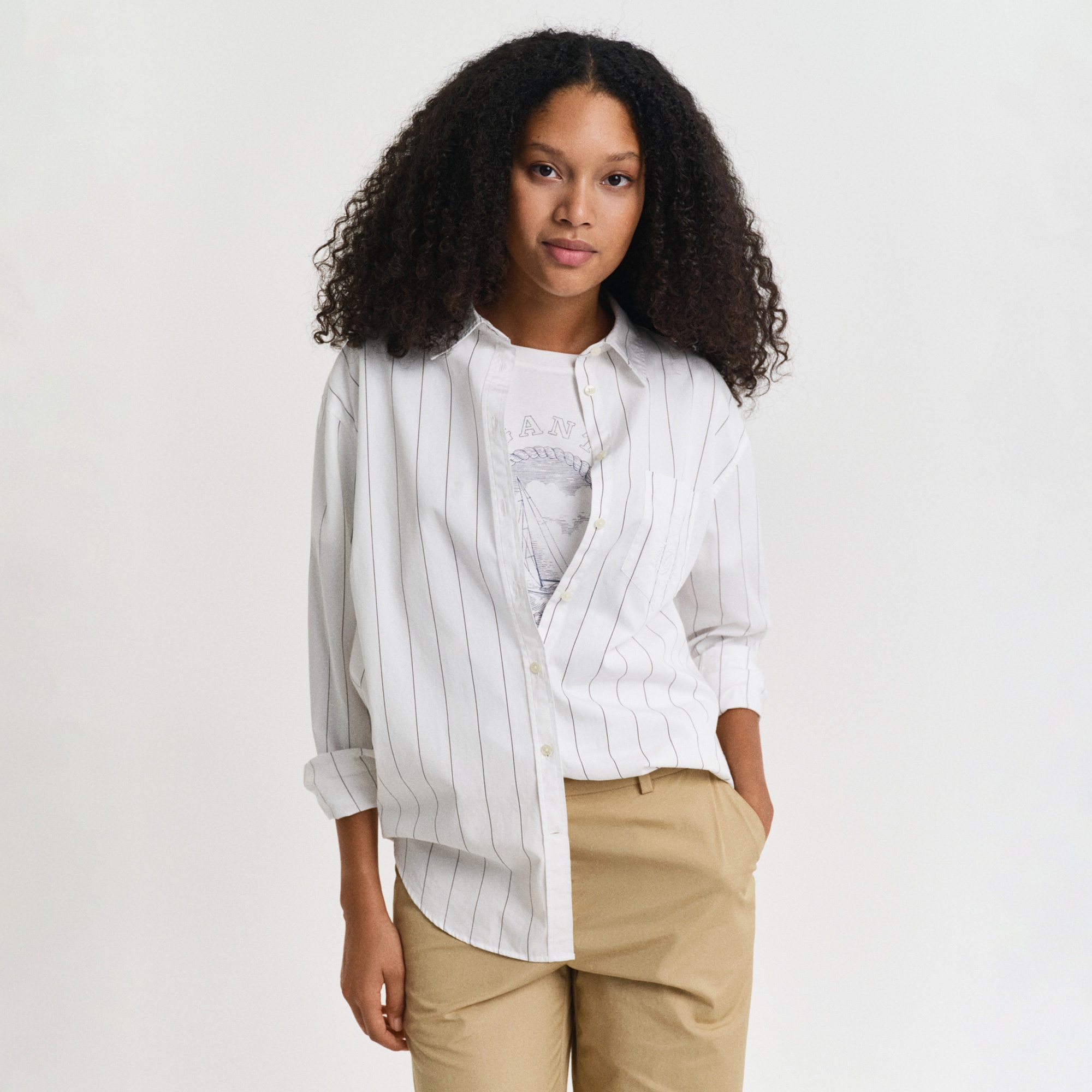 GANT Kadın Beyaz Relaxed Fit Klasik Yaka Çizgili Gömlek