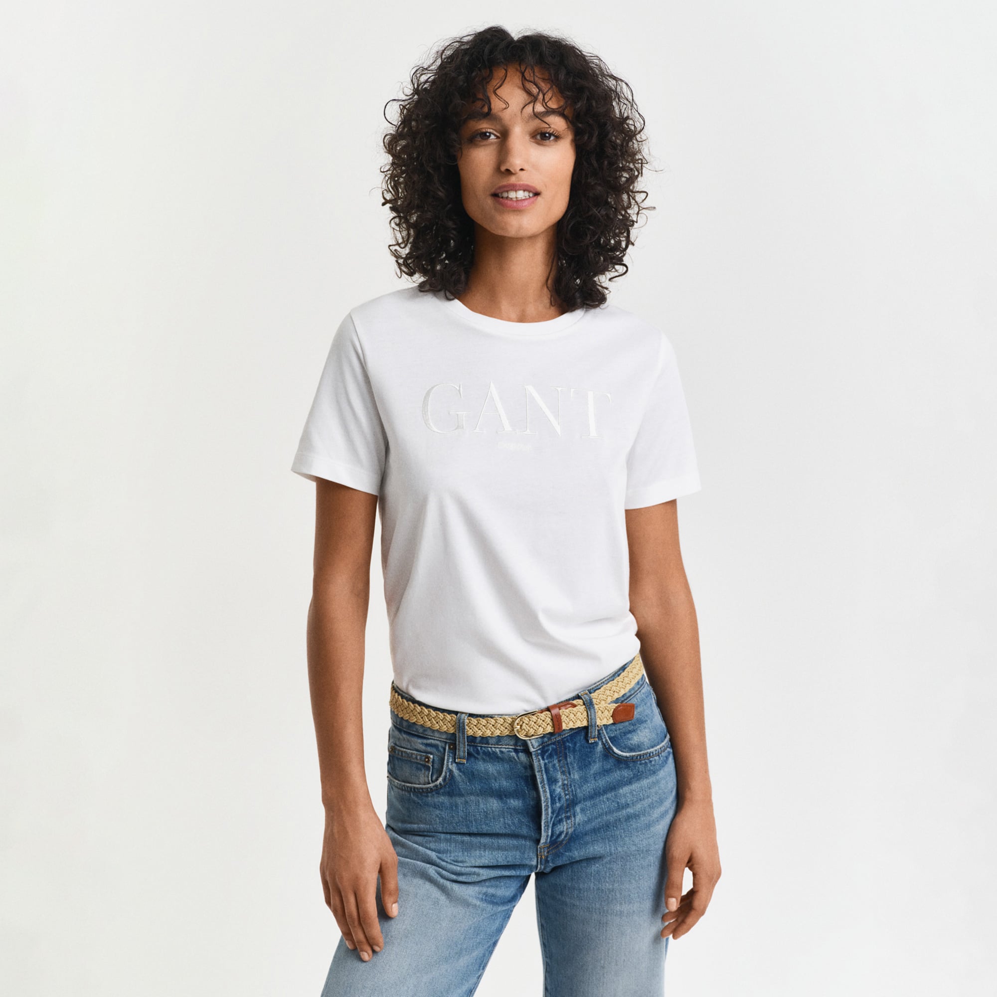  GANT Kadın Krem Regular Fit Bisiklet Yaka Logolu T-Shirt