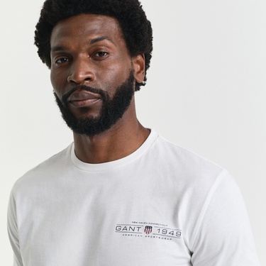  GANT Erkek Krem Regular Fit Bisiklet Yaka Logolu T-Shirt