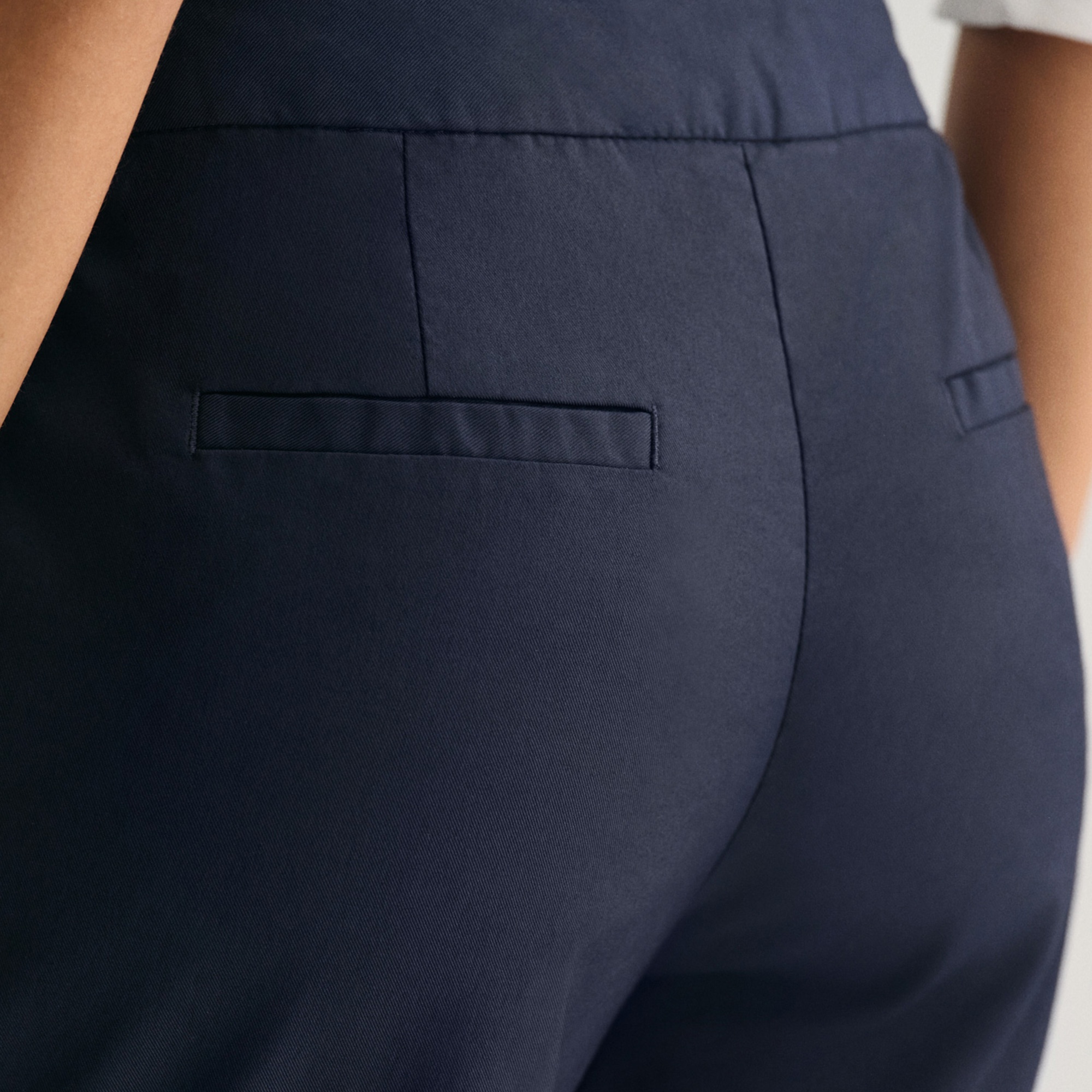 GANT Kadın Lacivert Slim Fit Pantolon