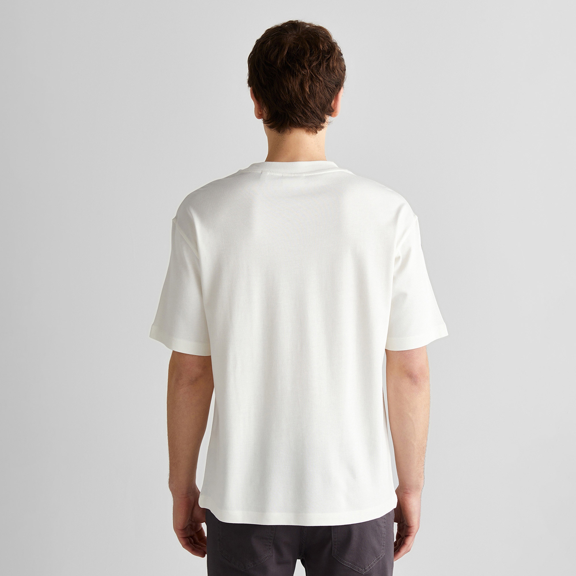 GANT Erkek Krem Relaxed Fit Bisiklet Yaka Logolu T-Shirt