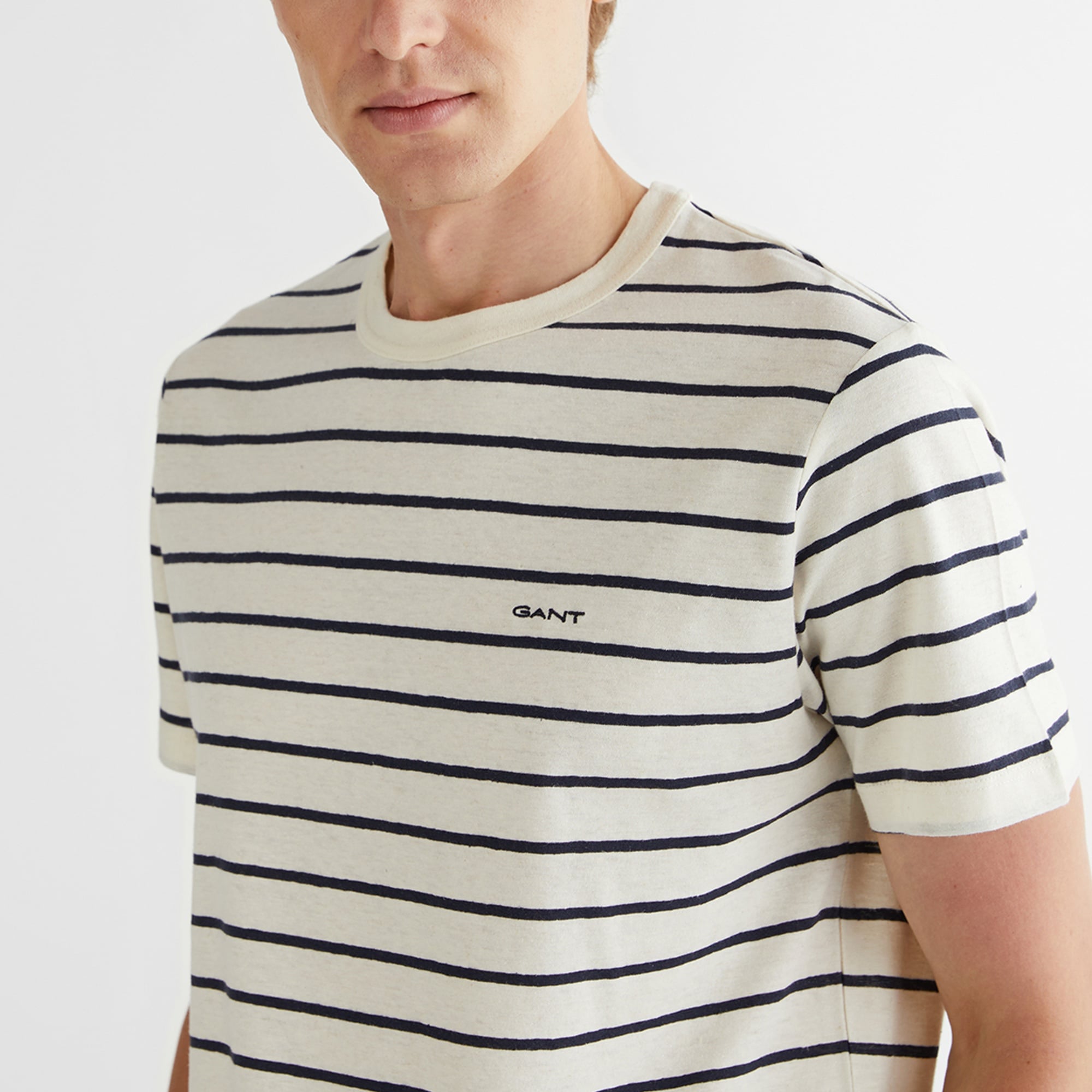 GANT Erkek Krem Regular Fit Bisiklet Yaka Çizgili T-Shirt