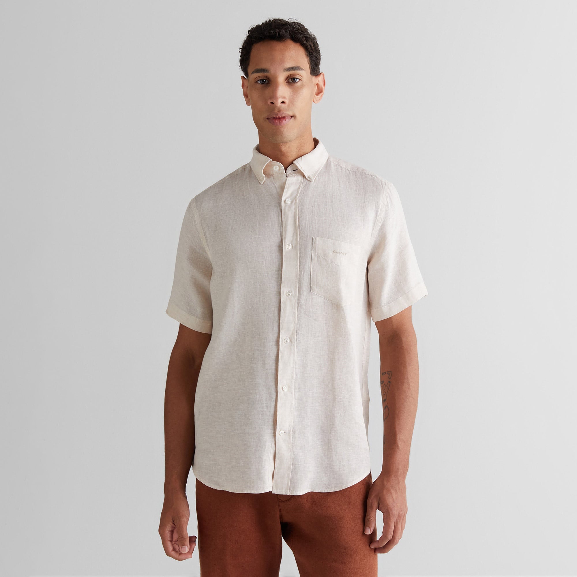 GANT Erkek Bej Regular Fit Klasik Yaka Keten Gömlek