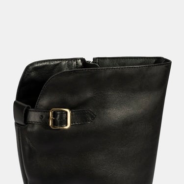  Kadın Siyah Metal Toka Detaylı Deri Çizme