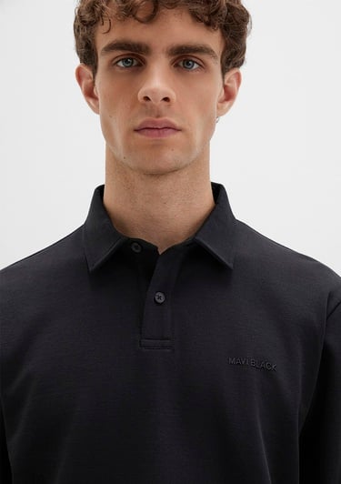  Mavi Düğme Detaylı Siyah Tişört Regular Fit / Normal Kesim 0613043-900