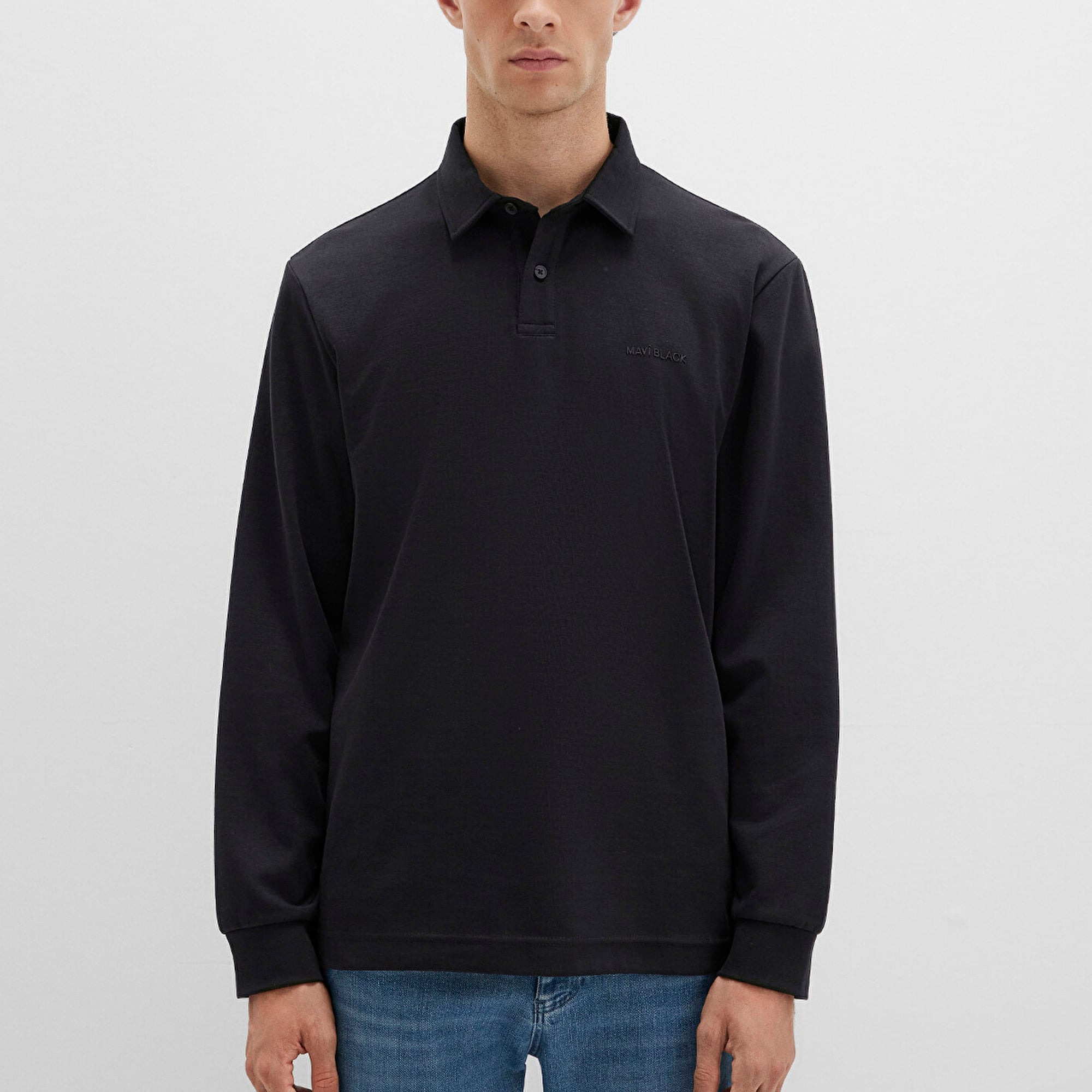 Mavi Düğme Detaylı Siyah Tişört Regular Fit / Normal Kesim 0613043-900