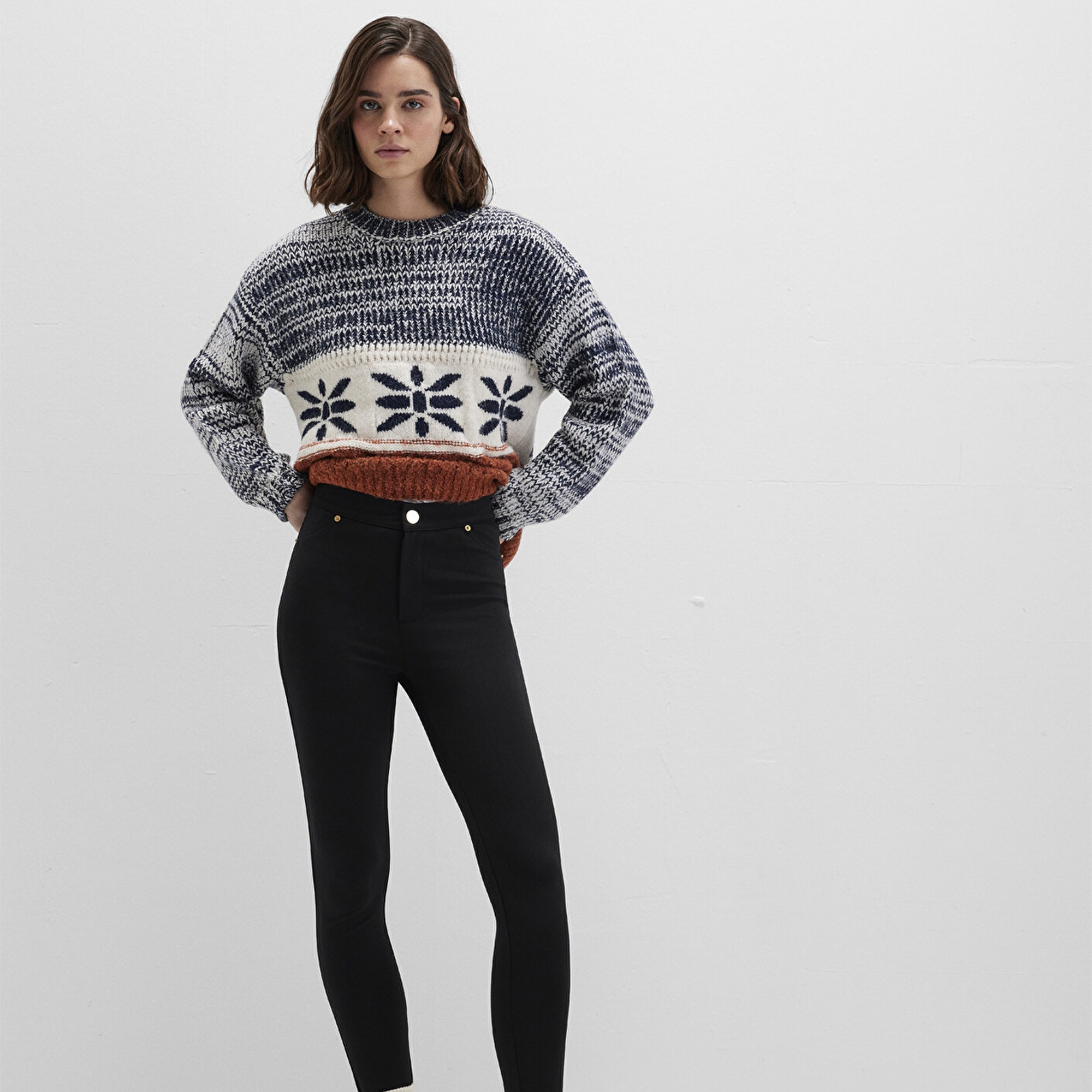 Mavi Düğmeli Siyah Tayt 1011096-900