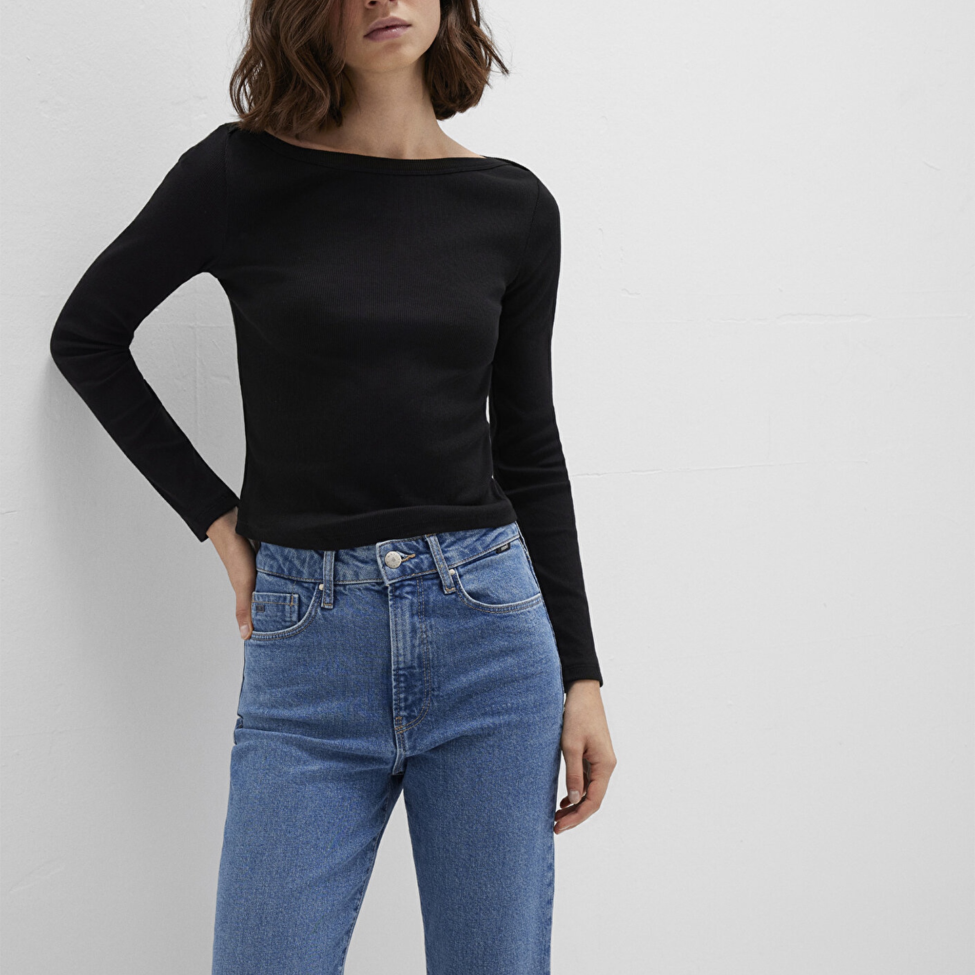 Mavi Uzun Kollu Siyah Basic Tişört Slim Fit / Dar Kesim 1613622-900