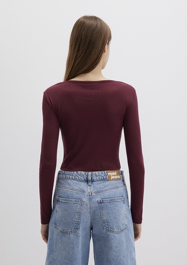  Mavi Düğme Detaylı Uzun Kollu Bordo Crop Basic Tişört Crop / Kısa Kesim 1613403-70426