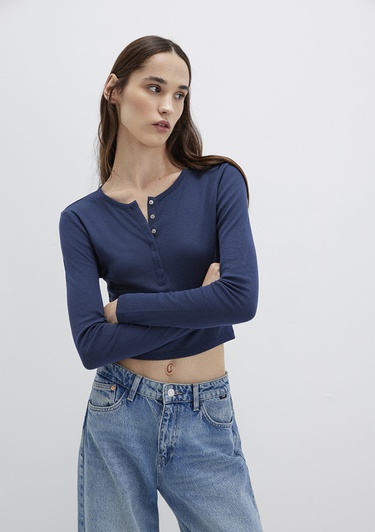  Mavi Düğme Detaylı Uzun Kollu Siyah Crop Basic Tişört Crop / Kısa Kesim 1613403-70487