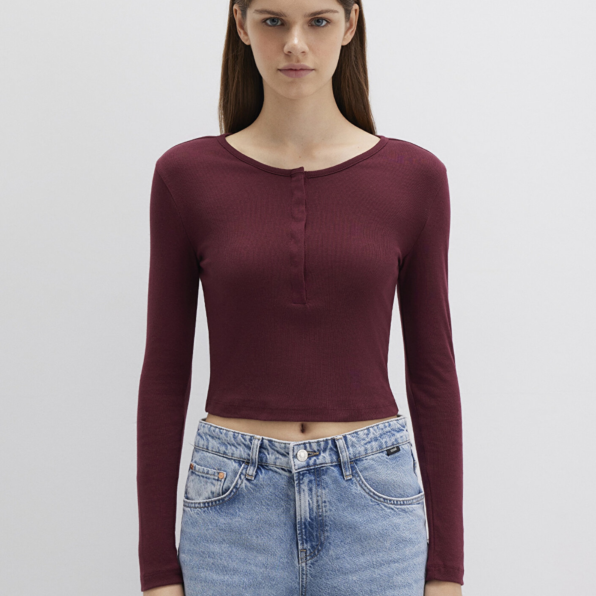 Mavi Düğme Detaylı Uzun Kollu Bordo Crop Basic Tişört Crop / Kısa Kesim 1613403-70426