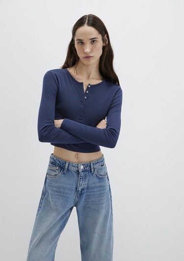  Mavi Düğme Detaylı Uzun Kollu Siyah Crop Basic Tişört Crop / Kısa Kesim 1613403-70487