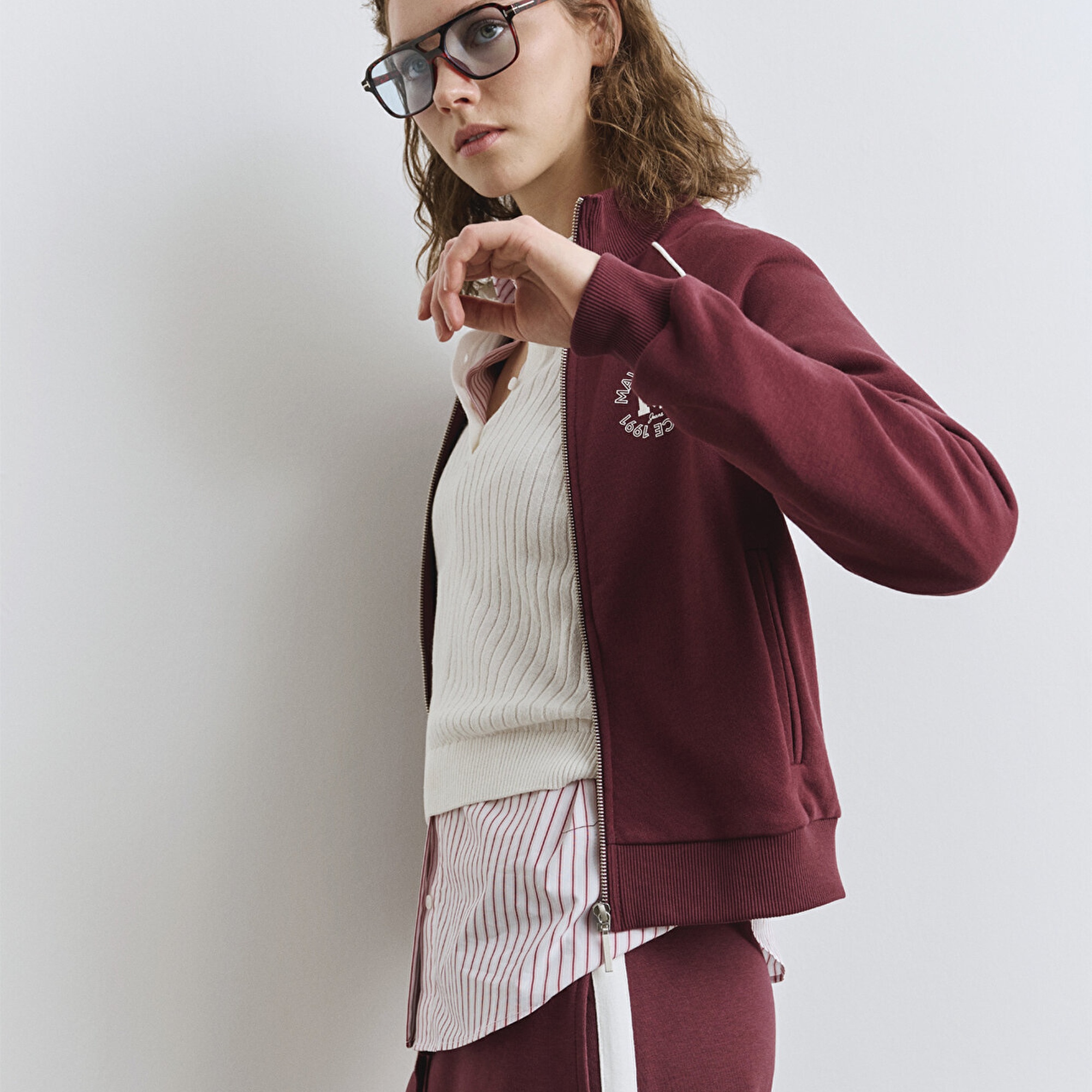 Mavi Biye Detaylı Fermuarlı Bordo Sweatshirt 1S10365-70393