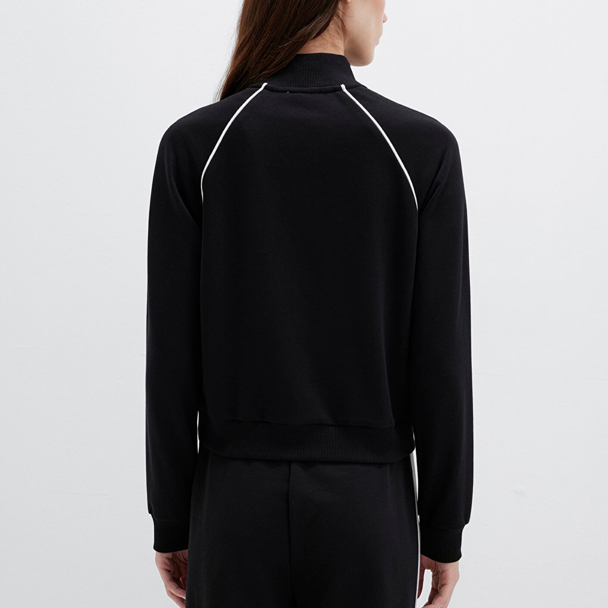 Mavi Biye Detaylı Fermuarlı Siyah Sweatshirt 1S10365-900