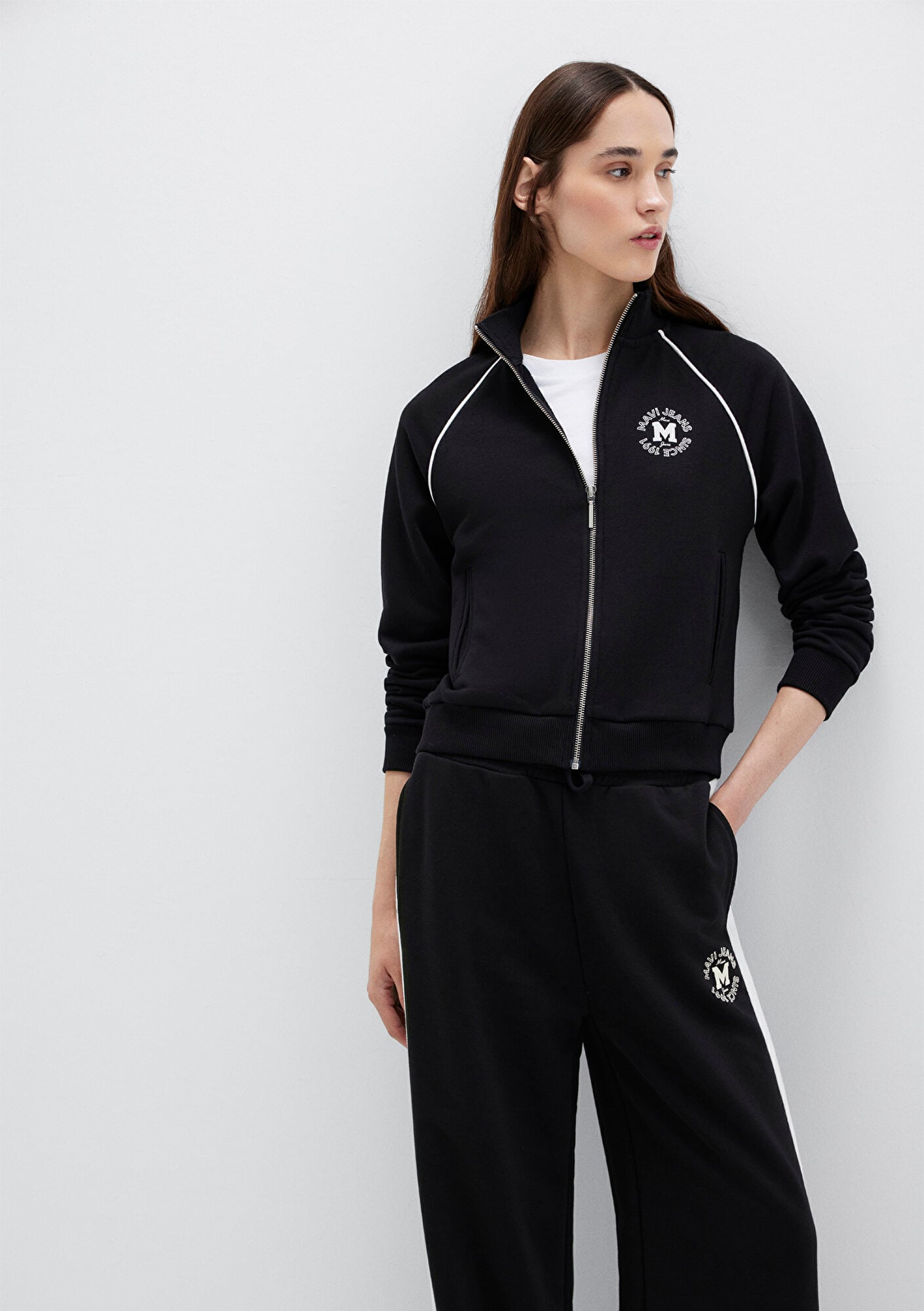  Mavi Biye Detaylı Fermuarlı Siyah Sweatshirt 1S10365-900