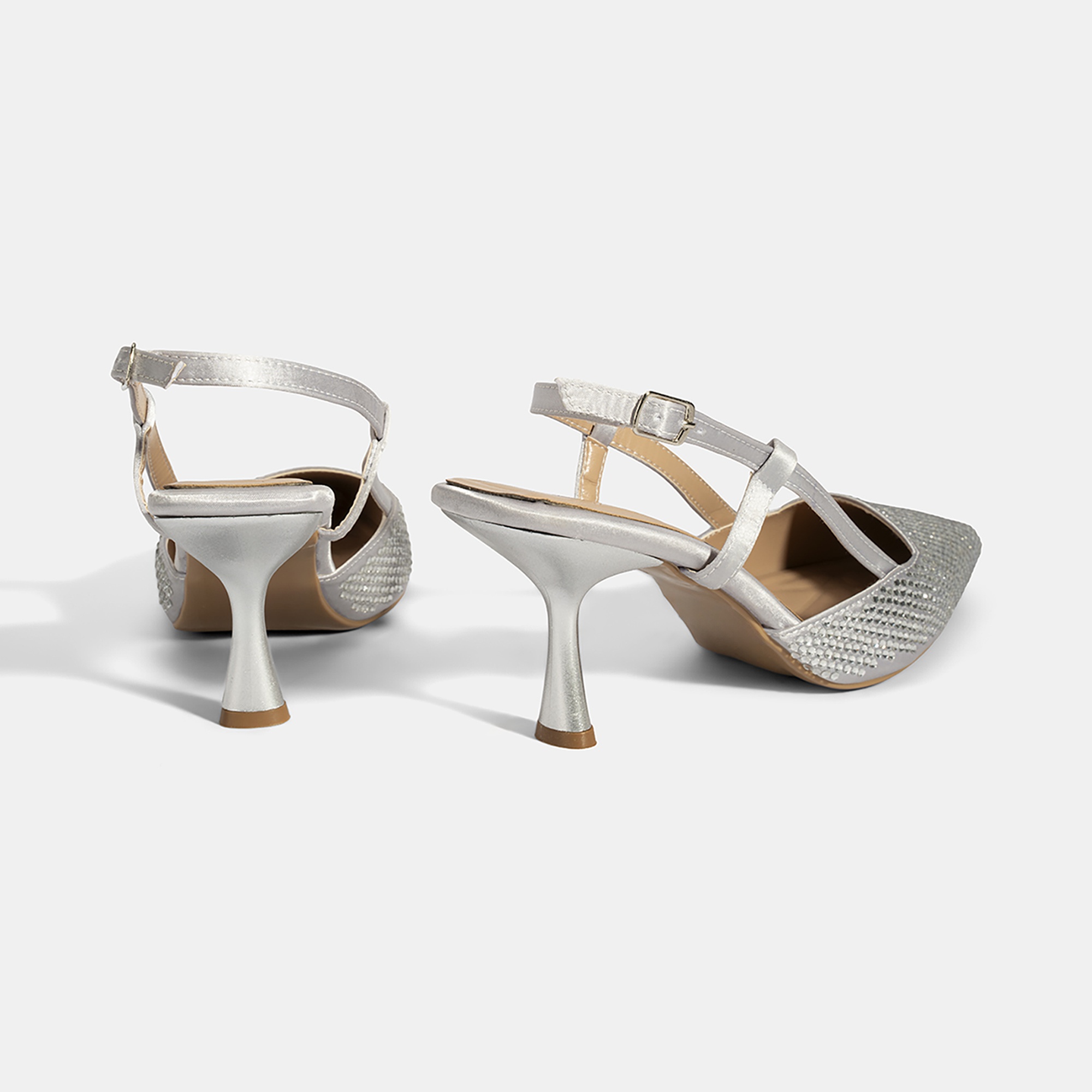 Kadın Gümüş Ayarlanabilir Metal Tokalı Taşlı Abiye Ayakkabı