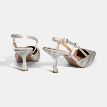  Kadın Gümüş Ayarlanabilir Metal Tokalı Taşlı Abiye Ayakkabı