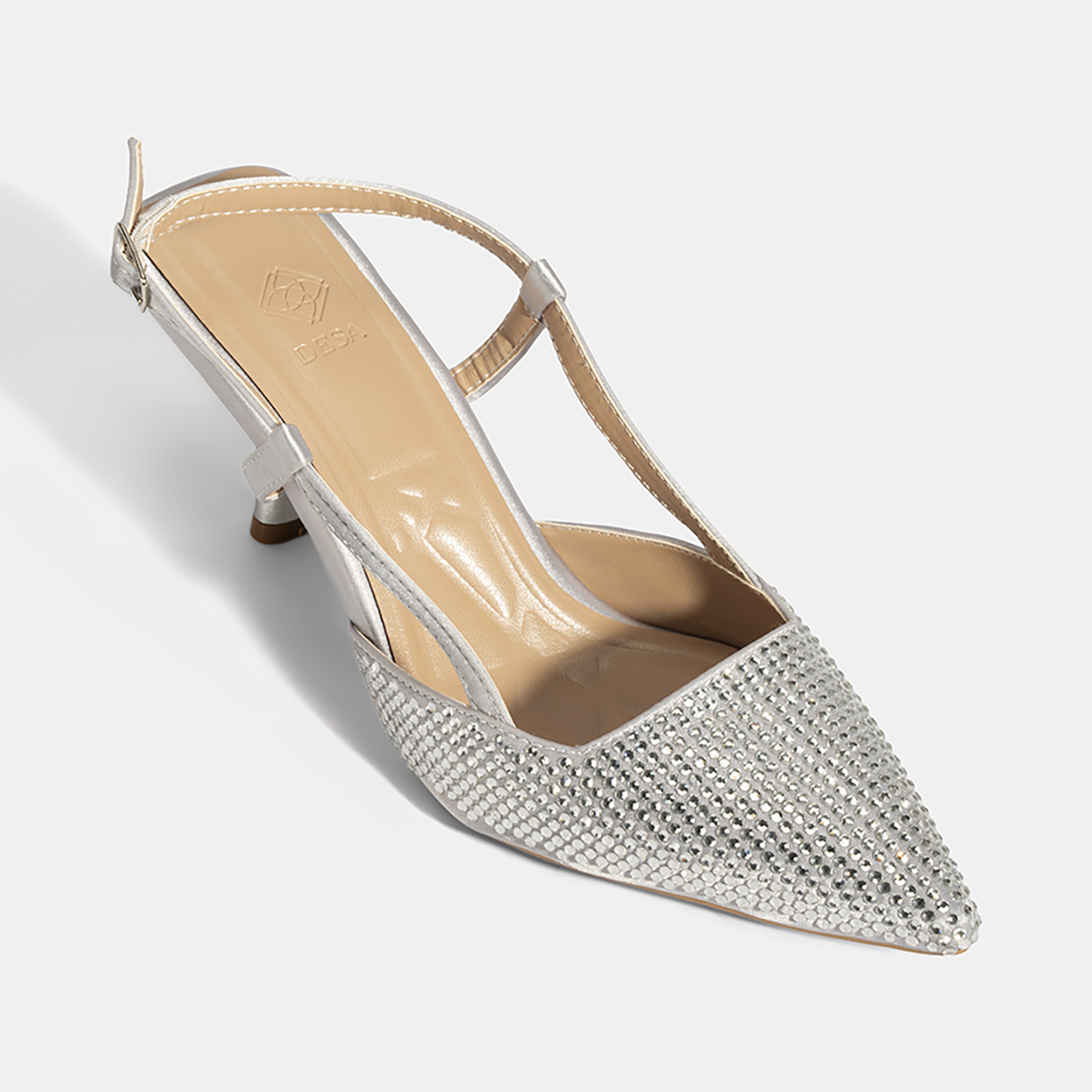 Kadın Gümüş Ayarlanabilir Metal Tokalı Taşlı Abiye Ayakkabı