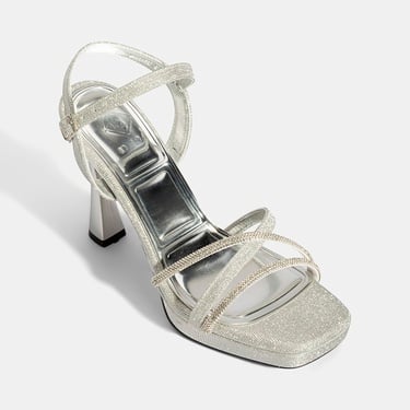  Kadın Gümüş Ayarlanabilir Tokalı Taşlı Topuklu Abiye Sandalet