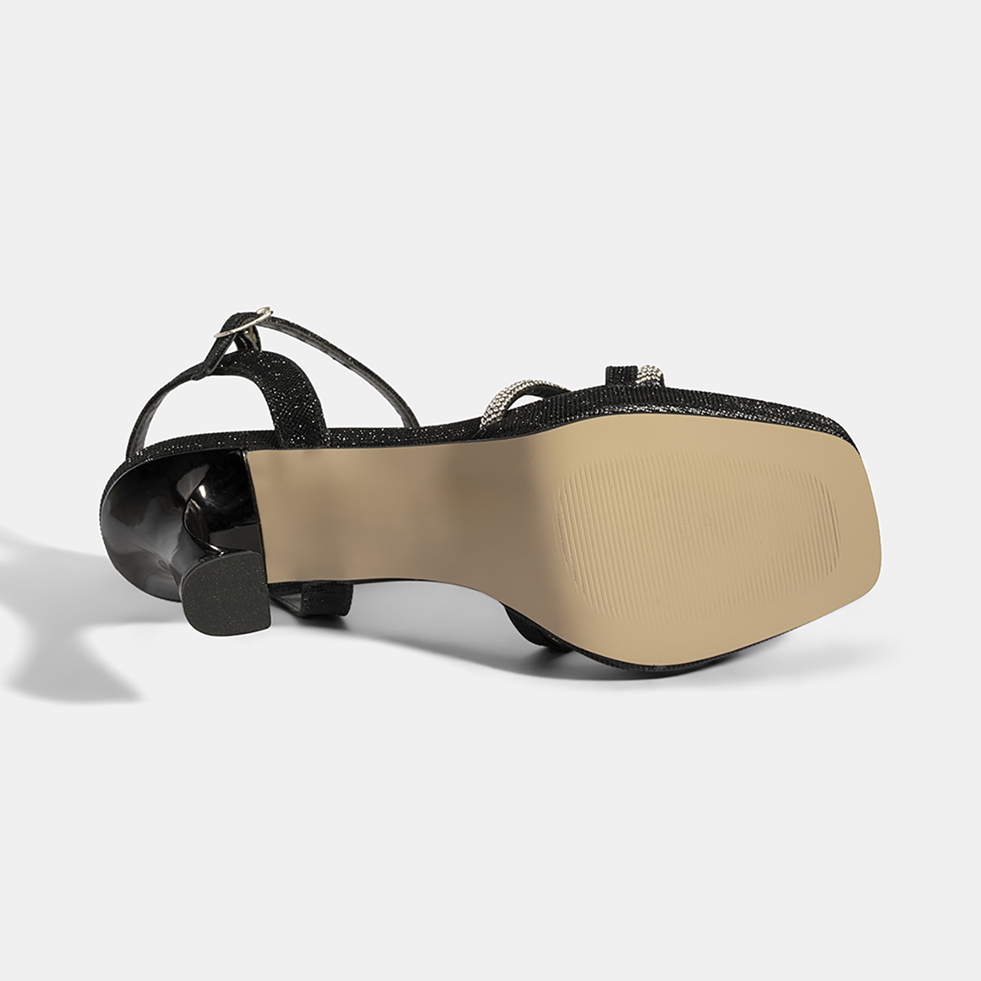 Kadın Siyah Ayarlanabilir Tokalı Taşlı Topuklu Abiye Sandalet