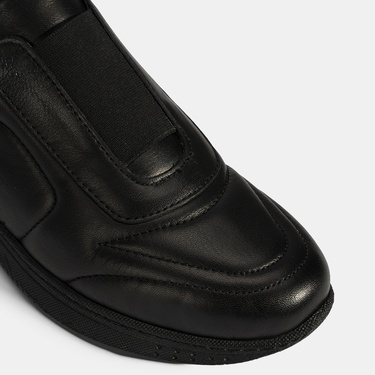  Kadın Siyah Lastikli Deri Spor Ayakkabı