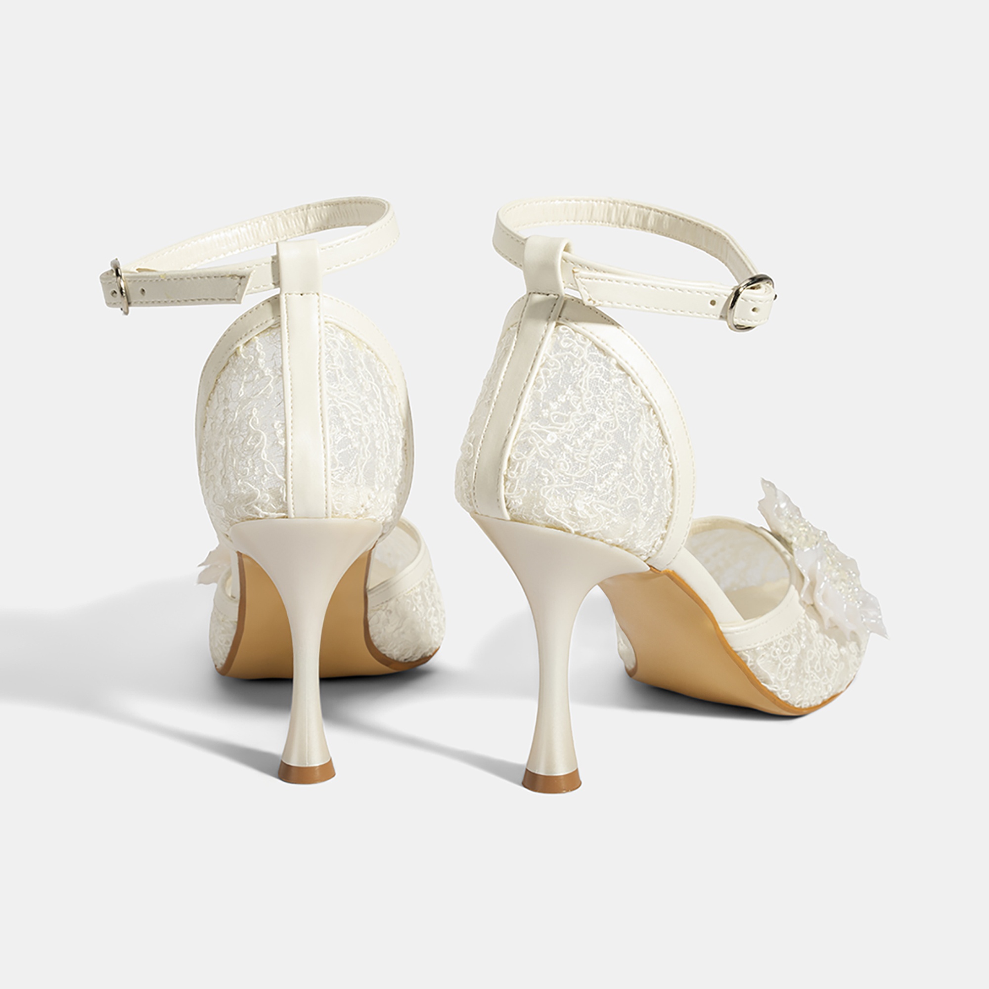 Kadın Beyaz Dantel Detaylı Taşlı Topuklu Gelin Ayakkabısı