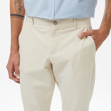  Guess Myron Slim Fit Erkek Krem Pantolon