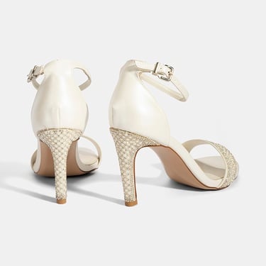  Kadın Beyaz Ayarlanabilir Tokalı Taşlı Topuklu Abiye Sandalet