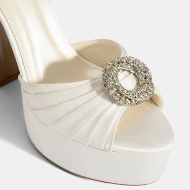  Kadın Beyaz Ayarlanabilir Tokalı Taşlı Topuklu Gelin Ayakkabısı