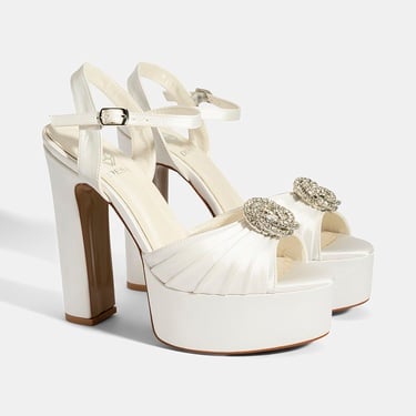 Kadın Beyaz Ayarlanabilir Tokalı Taşlı Topuklu Gelin Ayakkabısı