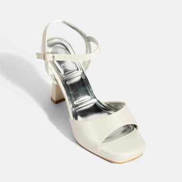  Kadın Beyaz Ayarlanabilir Tokalı Topuklu Gelin Ayakkabısı