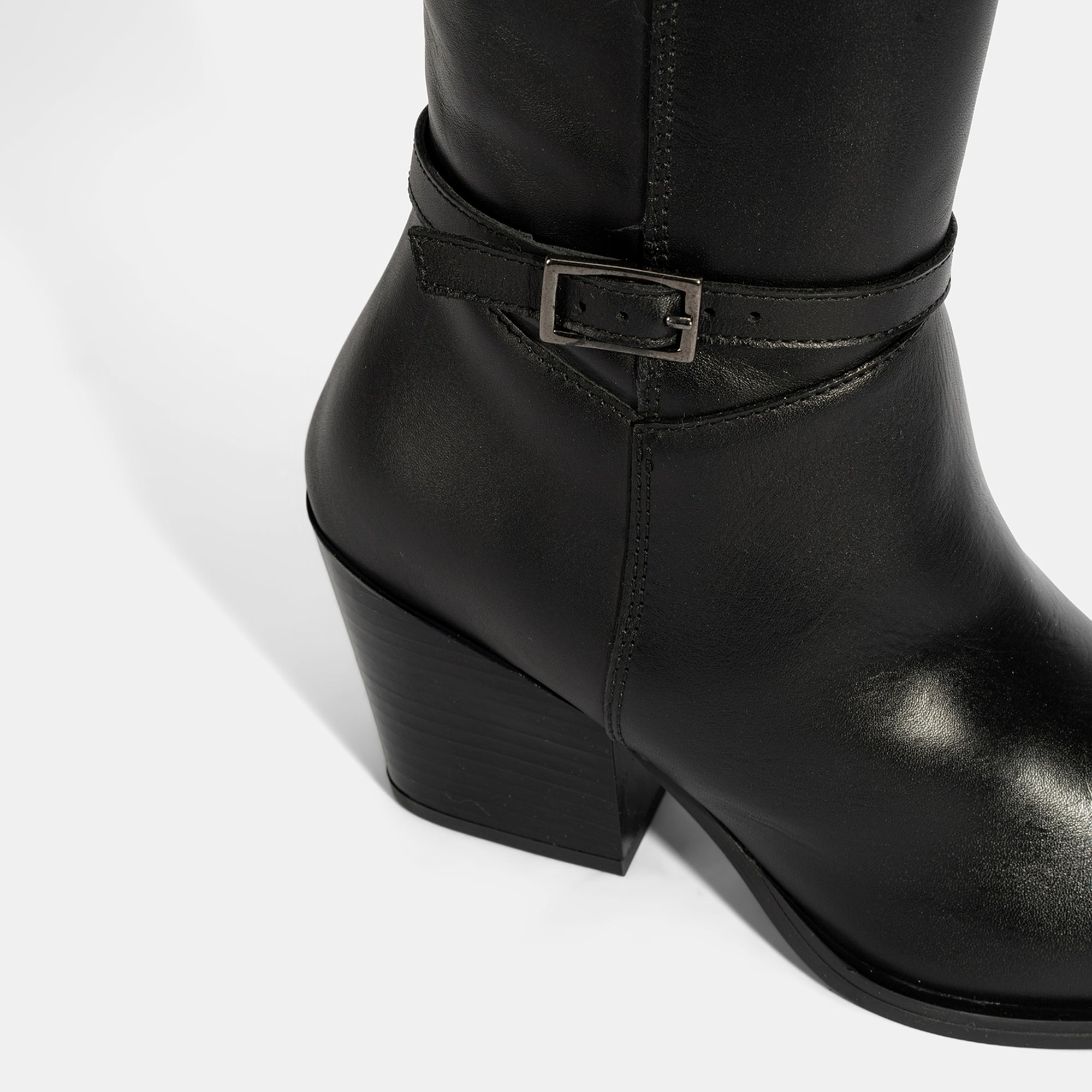 Kadın Siyah Kalın Topuklu Deri Çizme