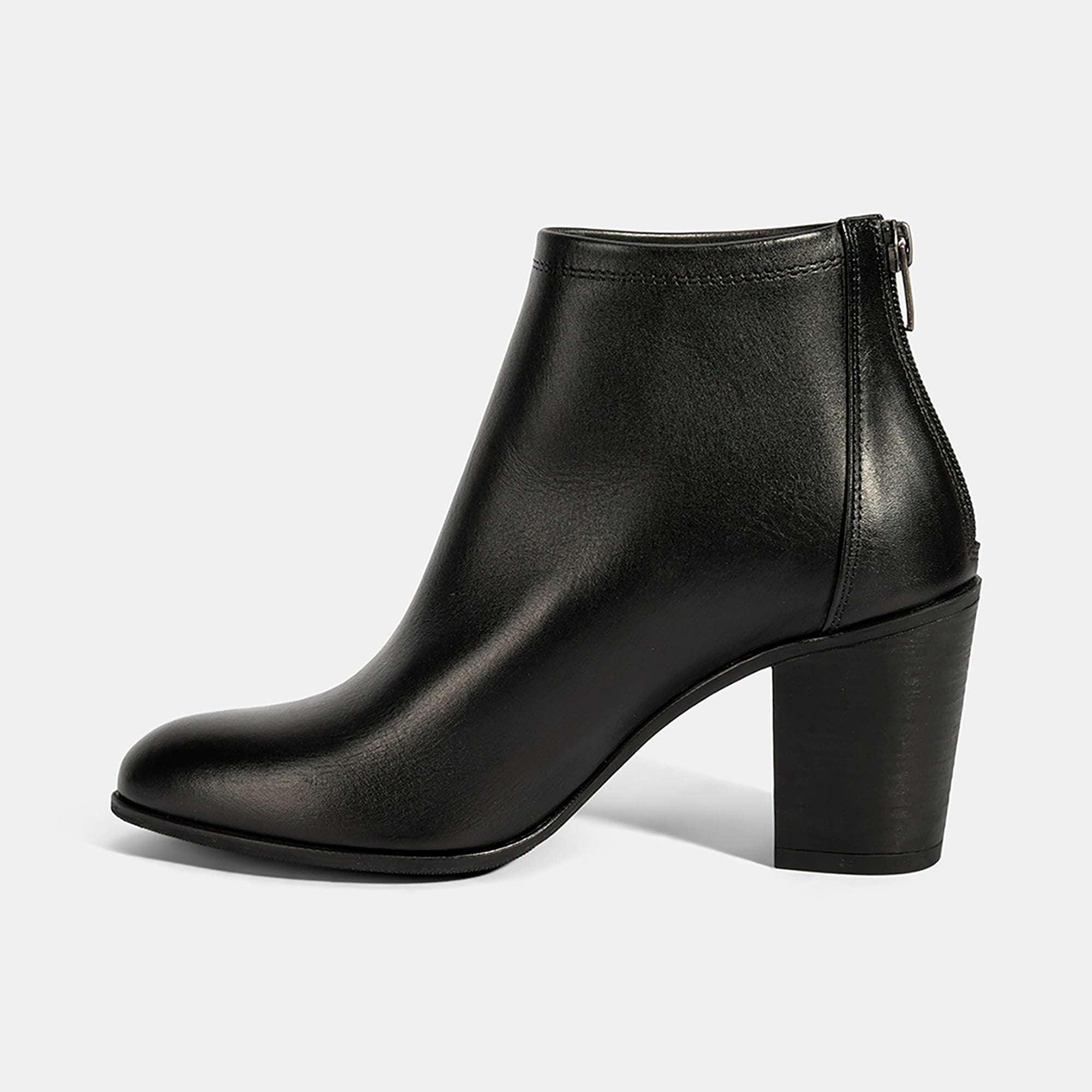 Kadın Siyah Kalın Topuklu Deri Bot